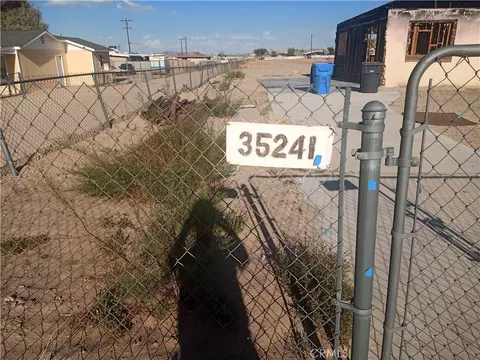 35241 Cedar, Barstow, CA 92311 photo 2