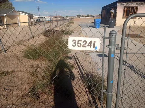 35241 Cedar, Barstow, CA 92311 photo 2
