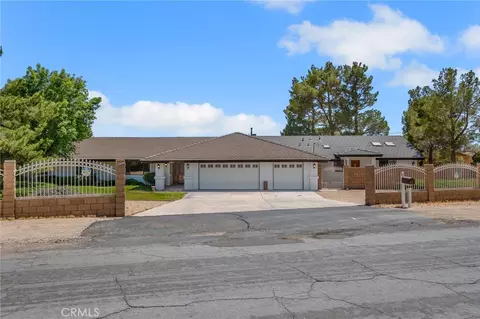 16450 Tao Rd, Apple Valley, CA 92307