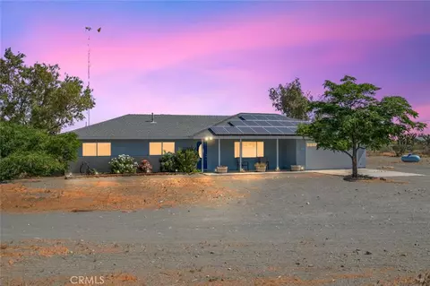 2572 Tokay Rd, Phelan, CA 92371