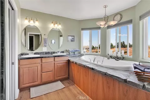 Bath - 5137 Cygnet, Phelan, CA 92371 photo 3 of 7