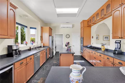 Kitchen - 5137 Cygnet, Phelan, CA 92371 photo 3 of 4