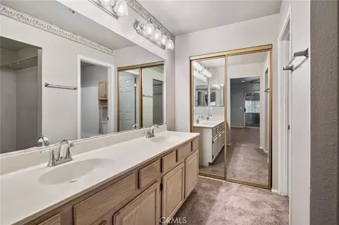 Bath - 10925 Buttonwood, Phelan, CA 92371 photo 2 of 3
