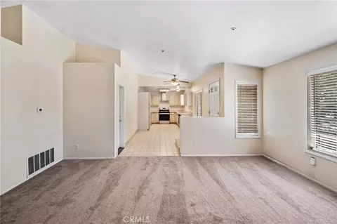 Living - 10925 Buttonwood, Phelan, CA 92371 photo 3 of 4