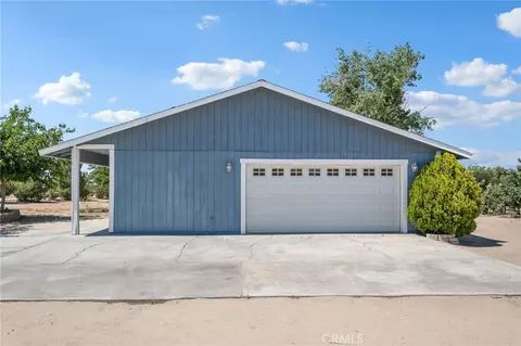 Exterior - 10925 Buttonwood, Phelan, CA 92371 photo 6 of 16
