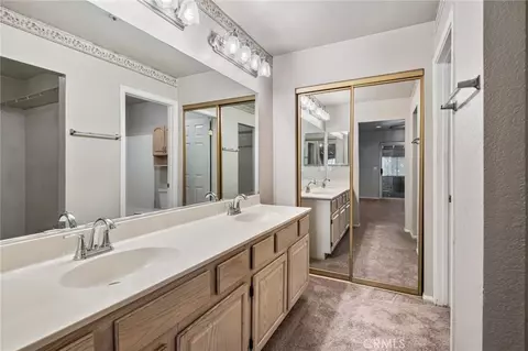 Bath - 10925 Buttonwood, Phelan, CA 92371 photo 2 of 3