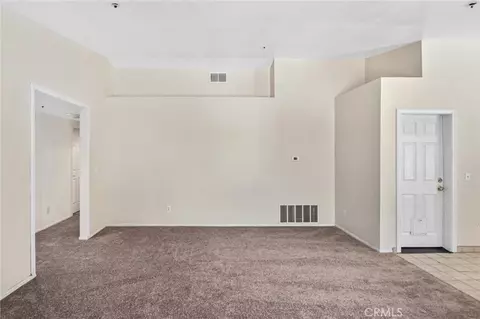 Living - 10925 Buttonwood, Phelan, CA 92371 photo 4 of 4
