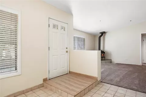 Entry Way - 10925 Buttonwood, Phelan, CA 92371 photo 1 of 3