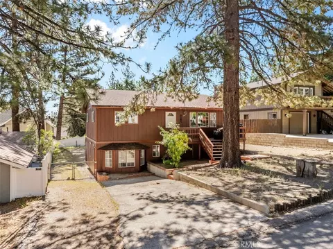 Exterior - 6285 Conifer, Wrightwood, CA 92397 photo 2 of 8