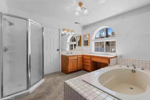 Bath - 6285 Conifer, Wrightwood, CA 92397 photo 3 of 3