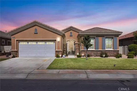 10927 Katepwa St, Apple Valley, CA 92308