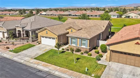 View/Area - 10927 Katepwa St, Apple Valley, CA 92308 photo 3 of 11