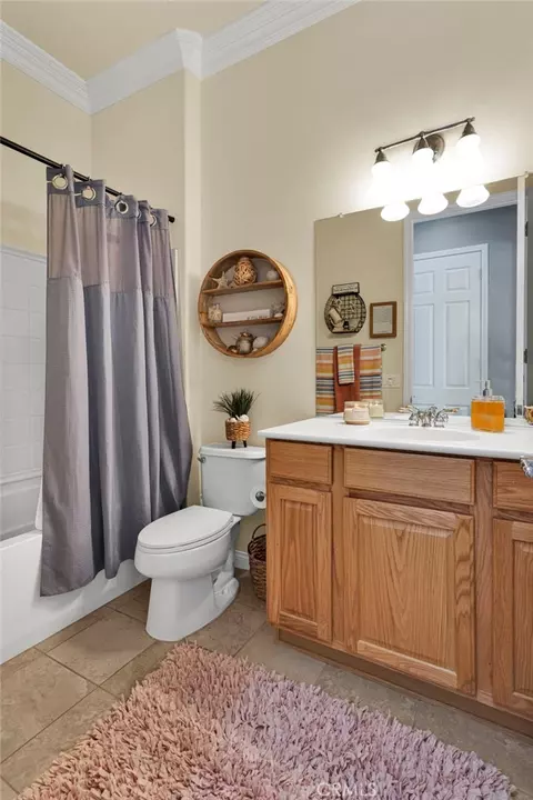 Bath - 10927 Katepwa St, Apple Valley, CA 92308 photo 4 of 4