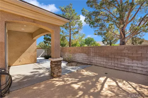 Exterior - 10461 Bridge Hvn, Apple Valley, CA 92308 photo 3 of 6