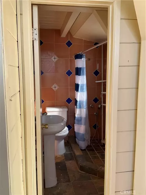 Bath - 25567 Main, Barstow, CA 92311 photo 2 of 2