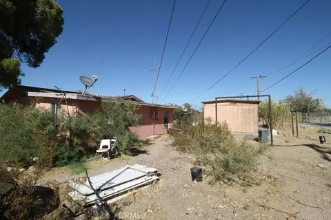 Exterior - 33713 1st St, Daggett, CA 92327 photo 12 of 13