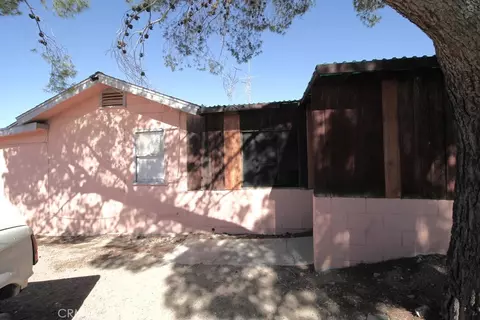 Exterior - 33713 1st St, Daggett, CA 92327 photo 2 of 13