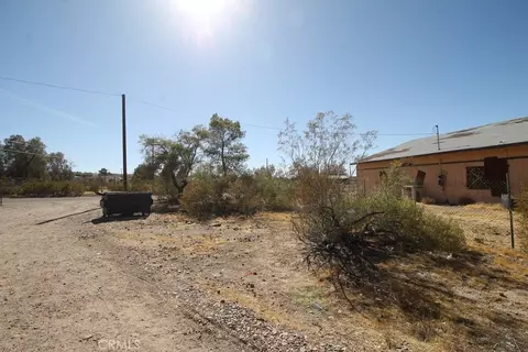Exterior - 33713 1st St, Daggett, CA 92327 photo 5 of 13