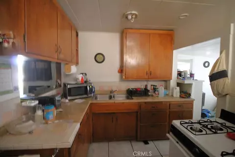 Kitchen - 33713 1st St, Daggett, CA 92327 photo 3 of 3