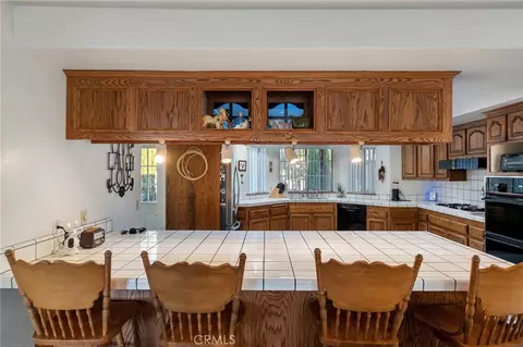 Kitchen - 11631 Whitehaven, Oak Hills, CA 92344 photo 1 of 6