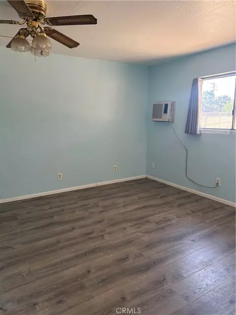 Bedroom - 11631 Whitehaven, Oak Hills, CA 92344 photo 11 of 12
