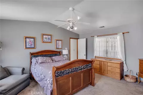 Bedroom - 11631 Whitehaven, Oak Hills, CA 92344 photo 6 of 9