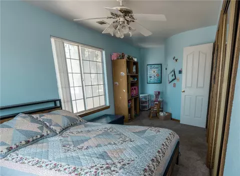Bedroom - 11631 Whitehaven, Oak Hills, CA 92344 photo 4 of 12