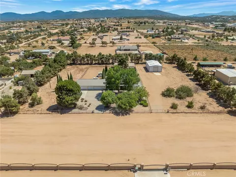 View/Area - 11631 Whitehaven, Oak Hills, CA 92344 photo 4 of 6