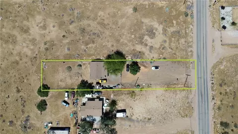 View/Area - 10877 Chamberlaine Way, Adelanto, CA 92301 photo 4 of 6