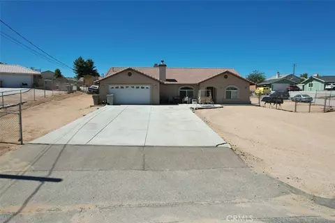Exterior - 17831 Pitache St, Hesperia, CA 92345 photo 4 of 19
