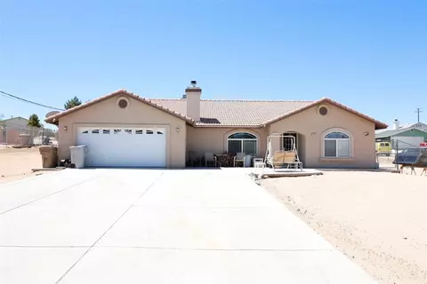 Exterior - 17831 Pitache St, Hesperia, CA 92345 photo 8 of 19