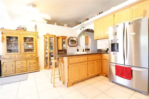 Kitchen - 17831 Pitache St, Hesperia, CA 92345 photo 3 of 4