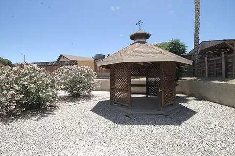 Exterior - 28 Barcelona Ct, Barstow, CA 92311 photo 4 of 8