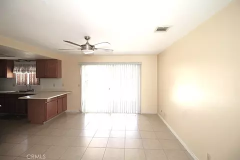 Living - 28 Barcelona Ct, Barstow, CA 92311 photo 2 of 2