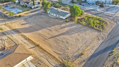 View/Area - 15177 Mendota, Apple Valley, CA 92307 photo 3 of 10