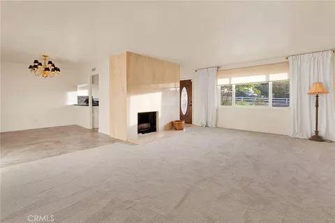 Living - 15177 Mendota, Apple Valley, CA 92307 photo 3 of 8