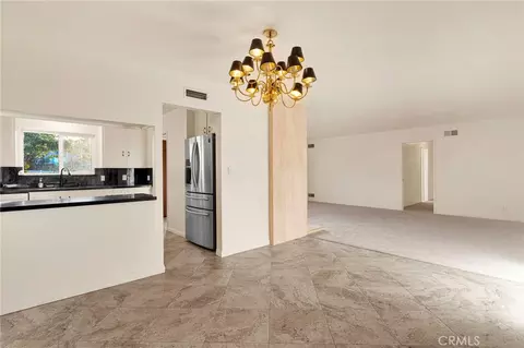Living - 15177 Mendota, Apple Valley, CA 92307 photo 5 of 8