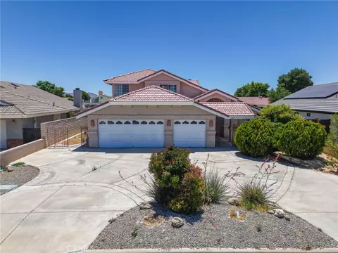 14389 Ironsides Ln, Helendale, CA 92342