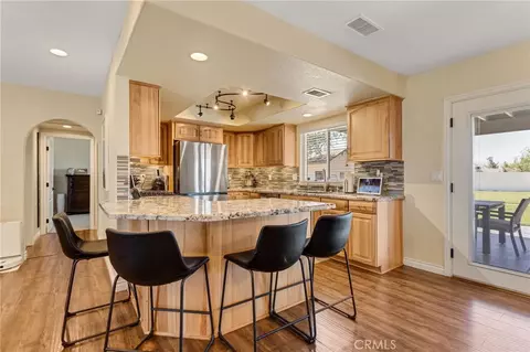 Kitchen - 21671 Standing Rock, Apple Valley, CA 92307 photo 1 of 4