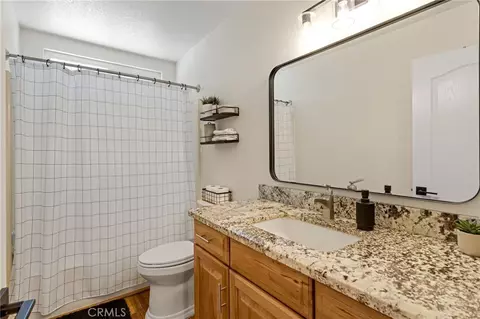 Bath - 21671 Standing Rock, Apple Valley, CA 92307 photo 4 of 5