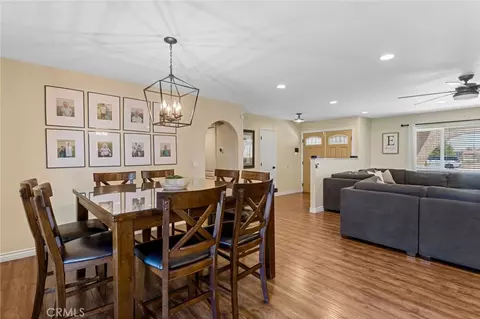 Dining - 21671 Standing Rock, Apple Valley, CA 92307 photo 4 of 4