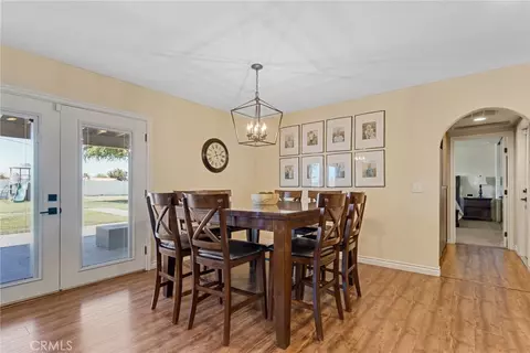 Dining - 21671 Standing Rock, Apple Valley, CA 92307 photo 3 of 4