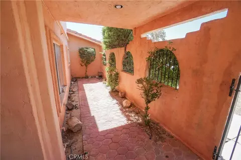 Exterior - 18633 Kamana, Apple Valley, CA 92307 photo 1 of 3