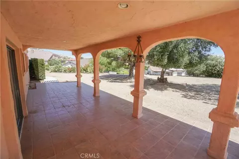 Exterior - 18633 Kamana, Apple Valley, CA 92307 photo 3 of 3