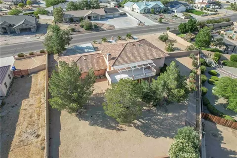 View/Area - 18633 Kamana, Apple Valley, CA 92307 photo 4 of 11