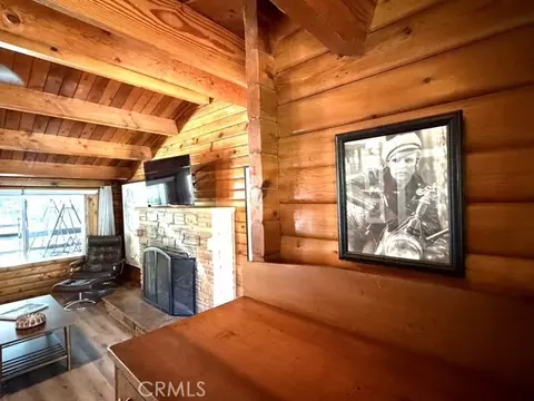 Living - 531 Mountain Vw, Wrightwood, CA 92397 photo 5 of 6