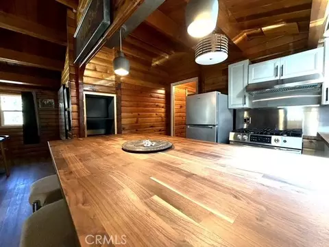 Kitchen - 531 Mountain Vw, Wrightwood, CA 92397 photo 1 of 1