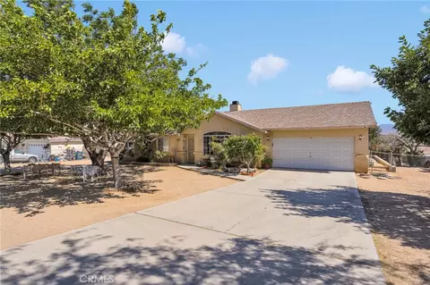 19147 Yucca St, Hesperia, CA 92345