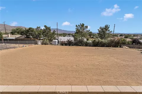 Exterior - 19147 Yucca St, Hesperia, CA 92345 photo 3 of 8