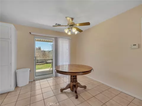 Dining - 21693 Wren, Apple Valley, CA 92308 photo 1 of 1